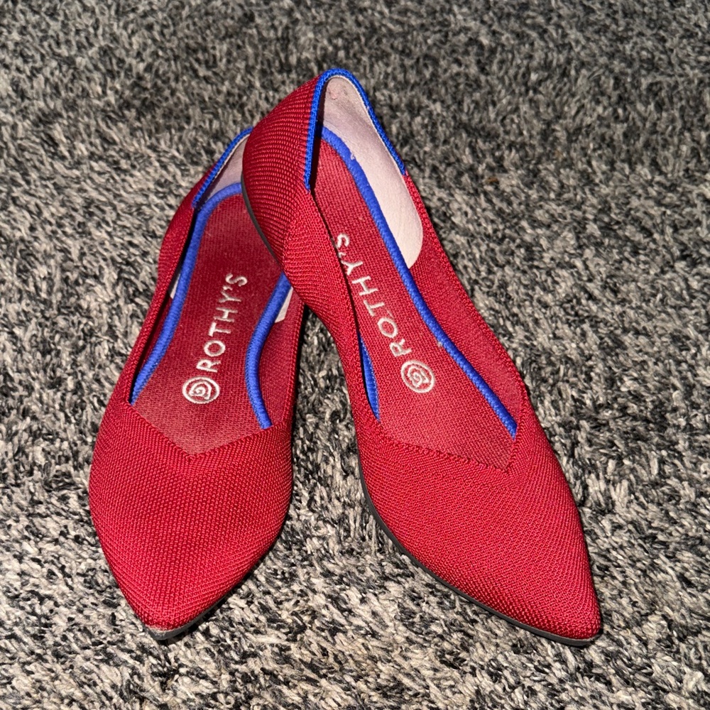 Rothy's Red Pointed Toe Flats with Blue Trim 7.5